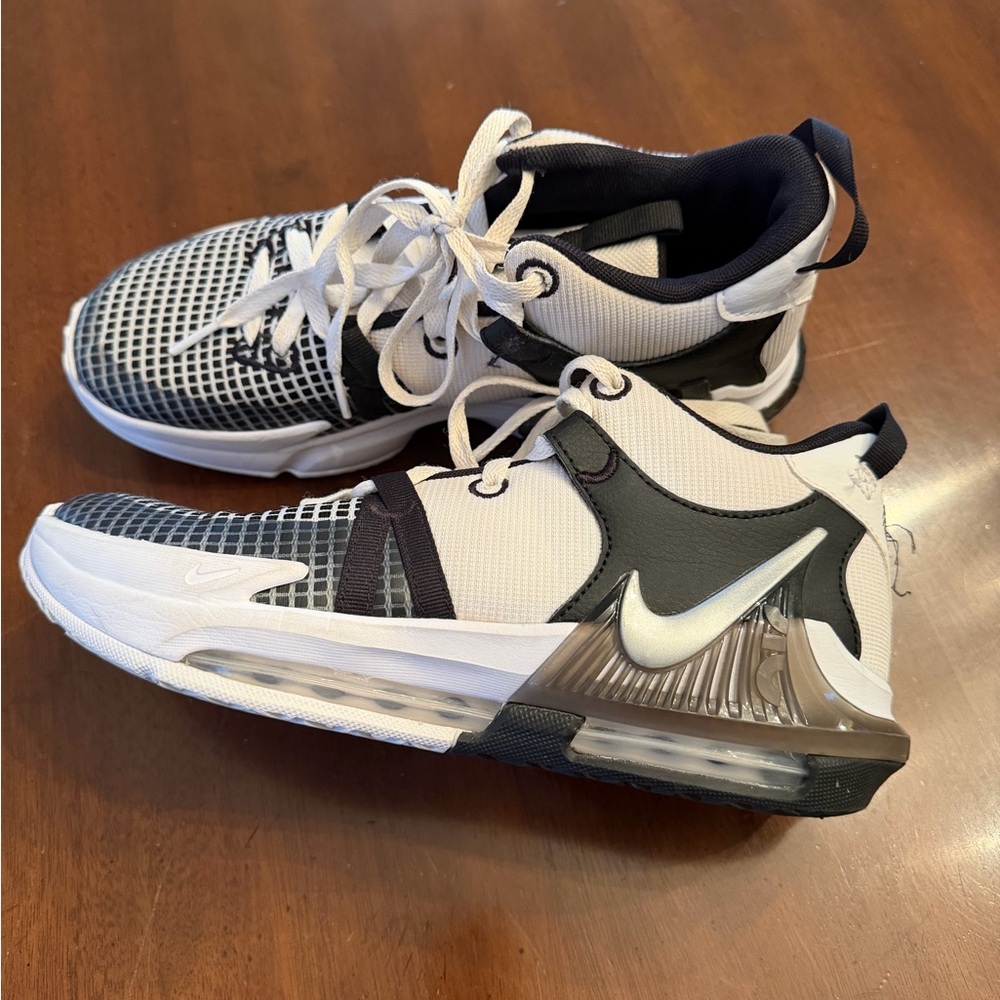 Nike White and Black Dual-Tone Athletic Sneakers